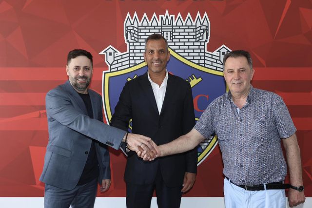 Oficial: Marco Alves é o novo treinador do Chaves
