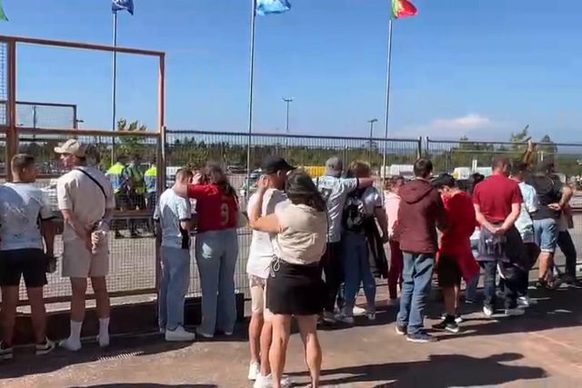 Adeptos já esperam pela seleção em Aveiro