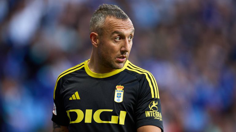 Quarentão Santi Cazorla tira o sonho da subida ao Almería de Maximiano