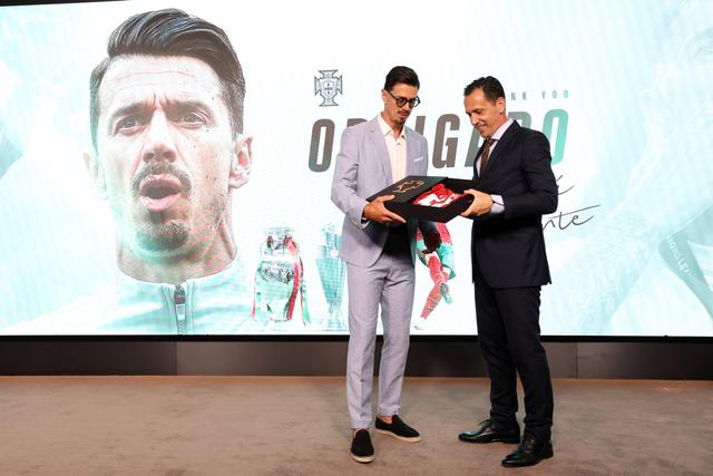 José Fonte e Pedro Proença na Cidade do Futebol - Foto: FPF