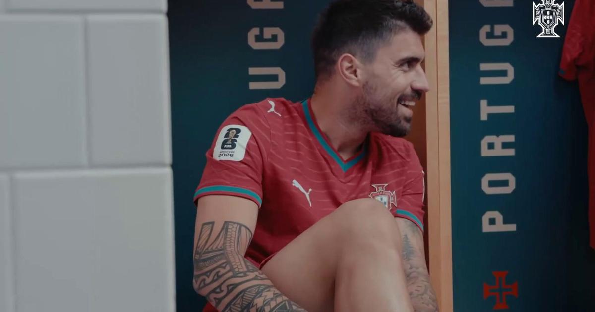 Boa disposição da Seleção Nacional na foto oficial para o Mu