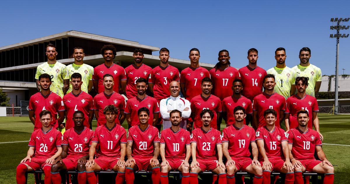 Tudo a postos! A foto oficial da Seleção Nacional para o Mun