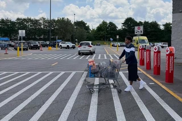 Lamine Yamal aproveitou uma folga no Mundial para ir... ao supermercado