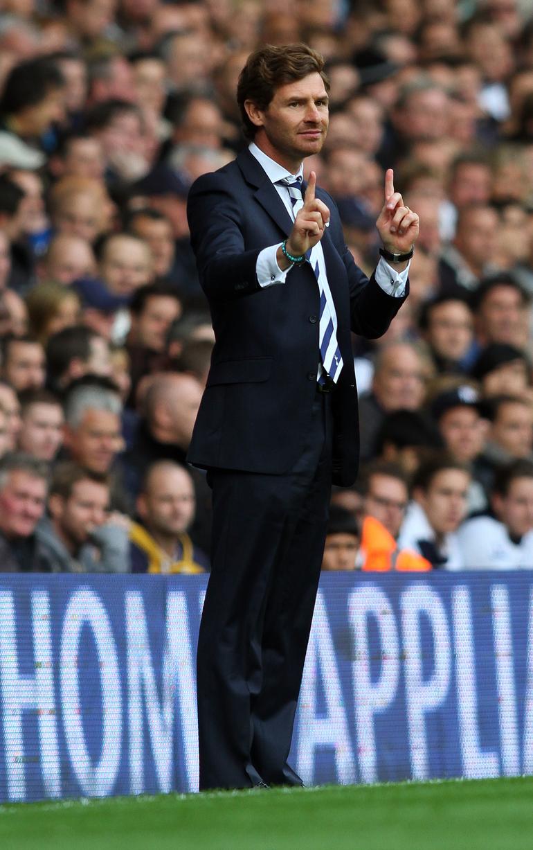 André Villas-Boas foi o segundo treinador português a dar nas vistas em Inglaterra, depois de José Mourinho. Comandou o Chelsea em 2011/12 - Foto: IMAGO