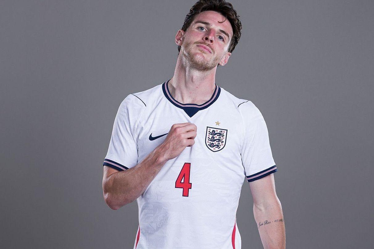 Declan Rice nas fotos oficiais de Inglaterra