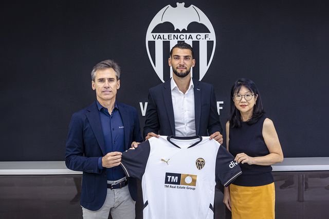 «O meu pai queria matar-me sempre que chegava uma oferta lucrativa»