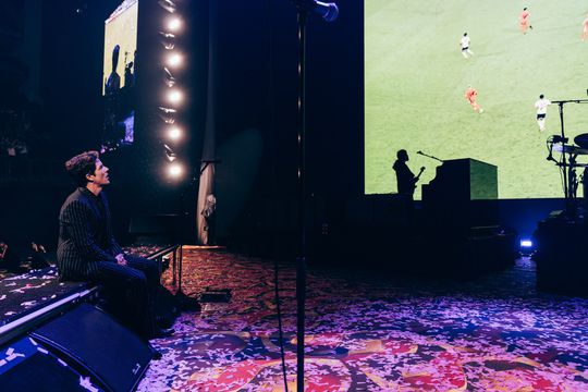 Vídeo: banda parou concerto em Londres para momentos finais do Inglaterra-Países Baixos