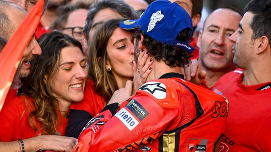 MotoGP: Pecco vai doar prendas de casamento