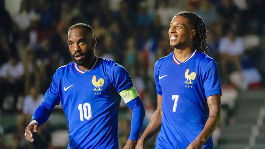 Olise e Lacazette brilham em goleada da seleção olímpica de França