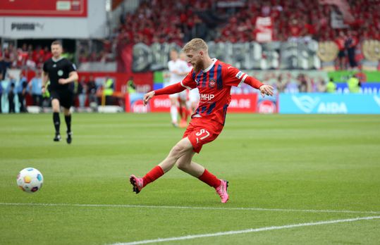 Jan-Niklas Beste reforça Benfica