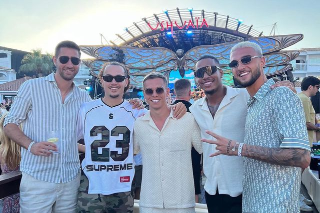 Sporting: Debast em Ibiza com colegas de seleção