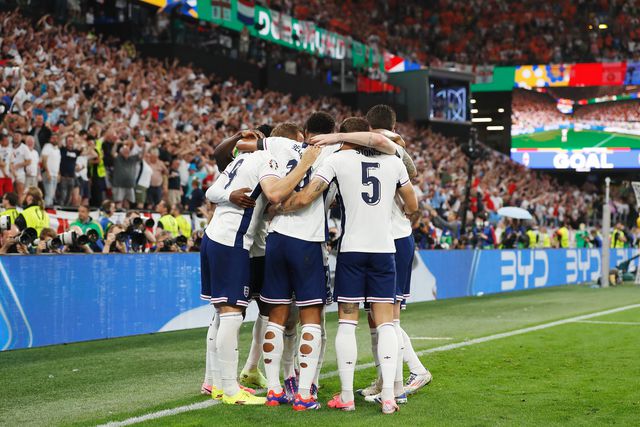 Van der Vaart critica a Inglaterra: «É uma equipa de m...»