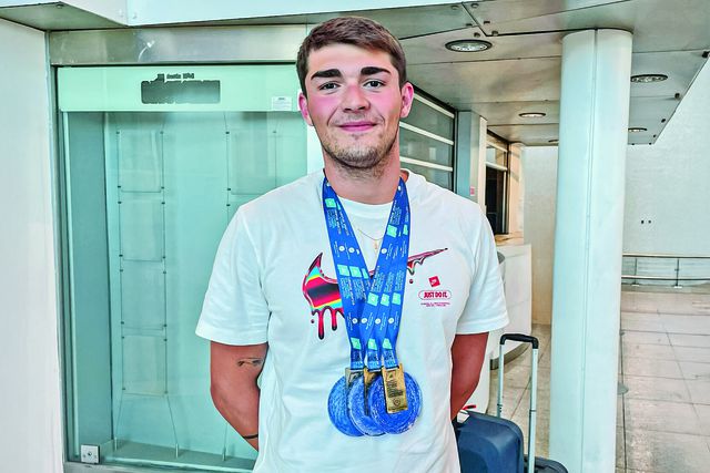 Diogo Ribeiro: «Dei um beijinho à medalha de prata e depois dormi com as três»