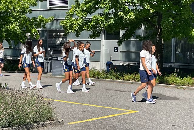 Euro 2025 feminino: Passeio e aniversário do selecionador em dia de jogo com a Bélgica