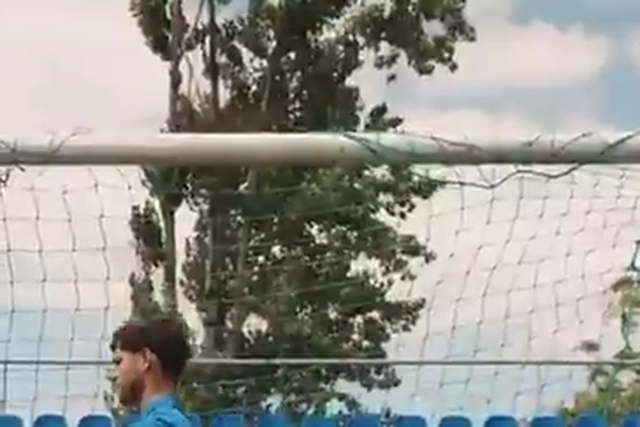 Alguém pediu um muro no Alverca? André Gomes trata (literalmente) disso