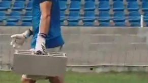 Alguém pediu um muro no Alverca? André Gomes trata (literalmente) disso