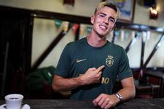 Jesse Derry diz que irá ter aulas de português