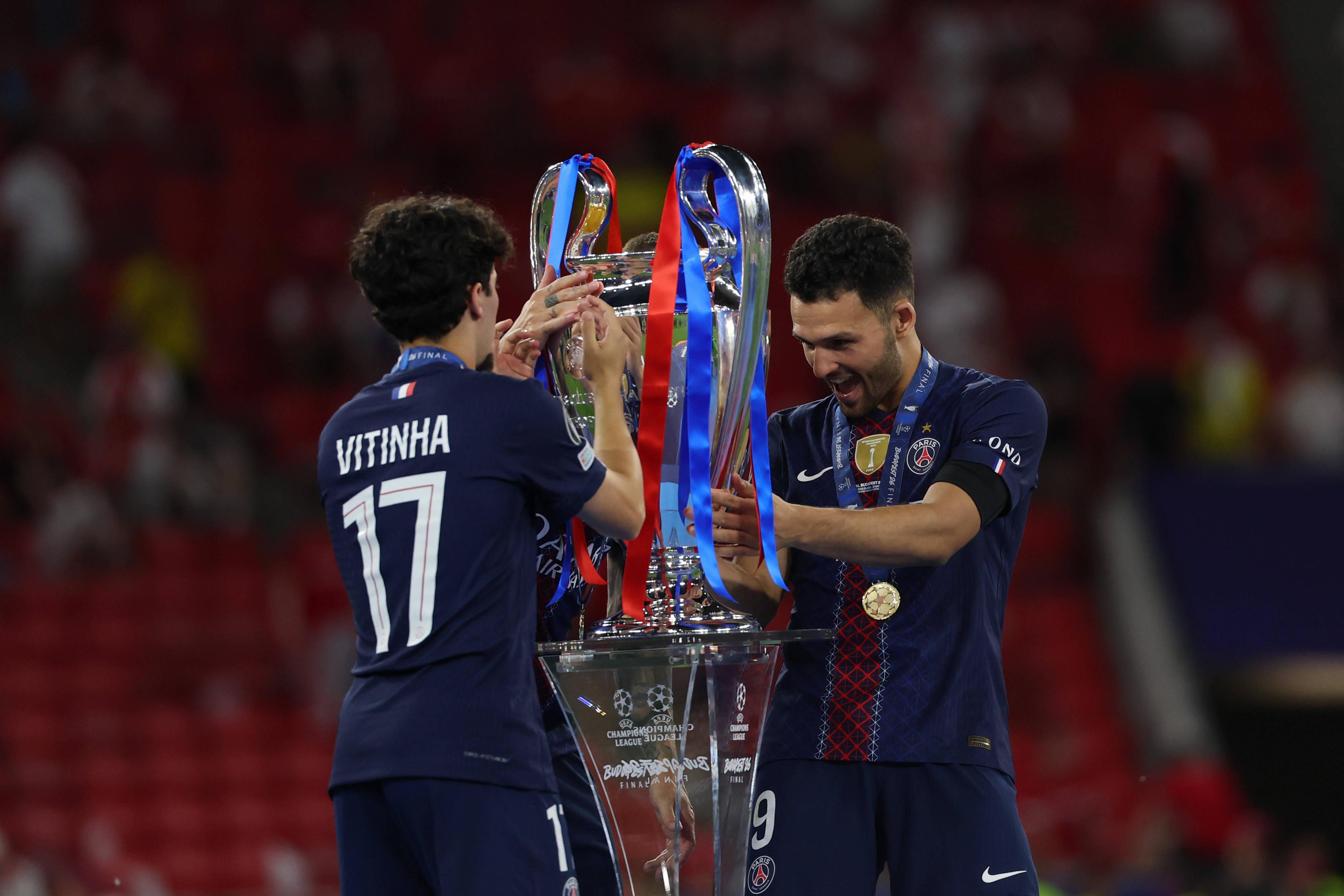 Vitinha e Gonçalo Ramos seguem 24 jogadores da Seleção. Curiosamente, ambos não seguem Rui Silva e Renato Veiga (IMAGO)