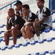 Pepa e elementos da equipa técnica, incluindo o antigo jogador Miguel Lopes - Foto: Estrela da Amadora SAD