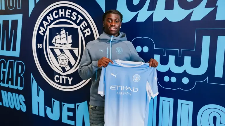 Monga assina até 2031 com o Man. City. Foto: Man. City