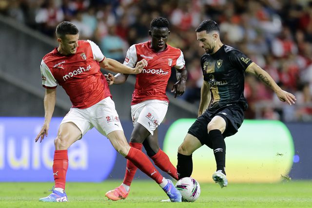 Kikas apareceu para usar a cabeça (destaques)