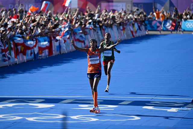 Depois de dois bronzes, o sprint de Sifan Hassan que valeu o ouro na maratona (vídeo)