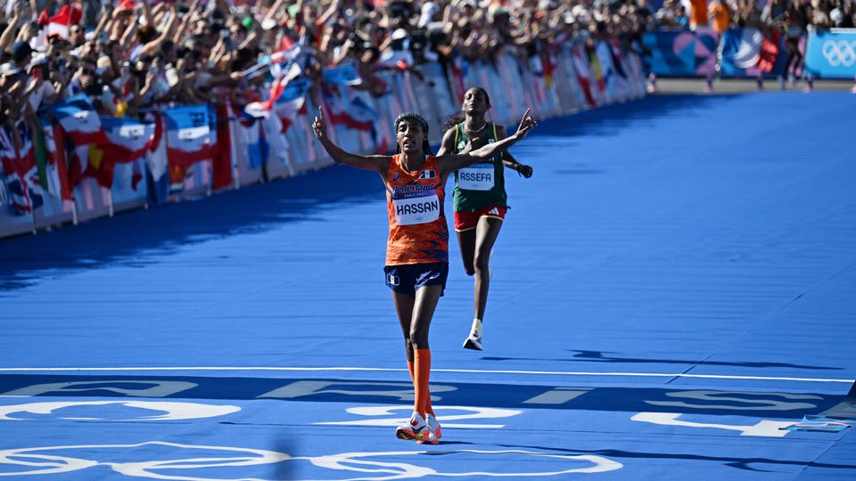 Depois de dois bronzes, o sprint de Sifan Hassan que valeu o ouro na maratona (vídeo)