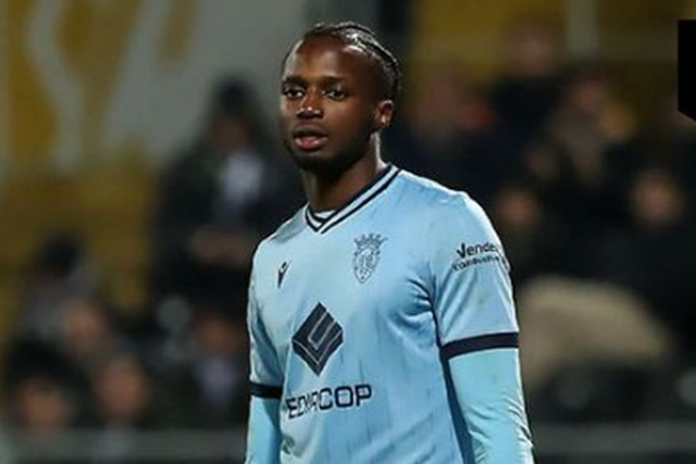 Guarda-redes do Penafiel erra em três golos, é substituído aos 12’ e reconfortado pelo árbitro