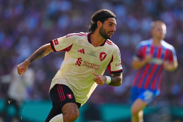 Szoboszlai revela por que se adapta bem a lateral-direito: «Consigo resolver estas situações»