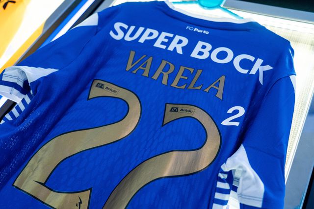 FC Porto: o pormenor nas camisolas em homenagem a Jorge Costa (fotos)