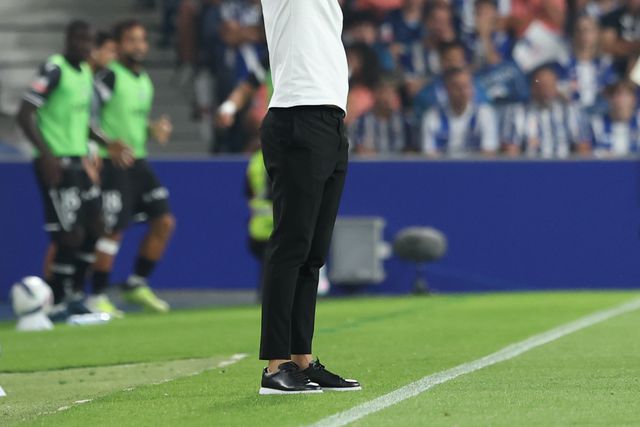 Luís Pinto reagiu à derrota no Dragão (Foto: Catarina Morais/Kapta+)