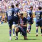 Dembélé e Hakimi festejam golo do PSG