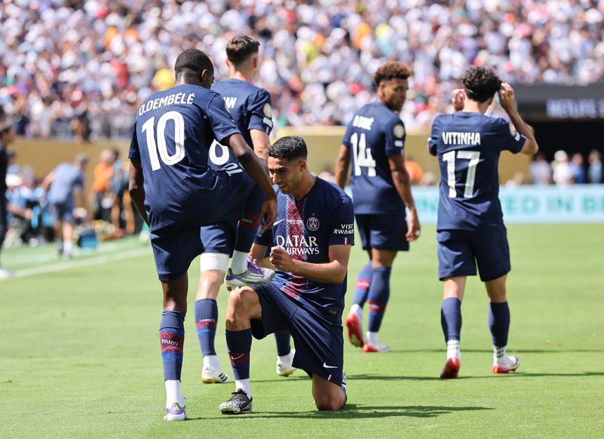 Dembélé e Hakimi festejam golo do PSG