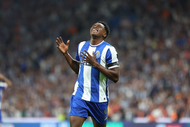 VÍDEO: Charles facilitou e Samu selou a vitória do FC Porto