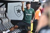 Luis Suárez foi suplente utilizado no jogo com o E. Amadora - Foto: Miguel Nunes