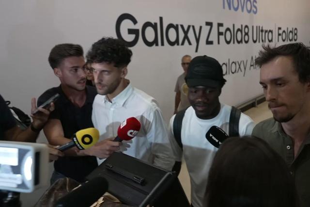 As imagens da chegada de Irankunda a Lisboa