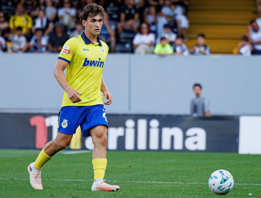 Mateo Flores foi adaptado a lateral-esquerdo no primeiro jogo do campeonato - Foto: Arouca