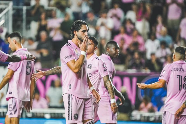 Antigo avançado do Famalicão rouba o palco a Messi em Miami