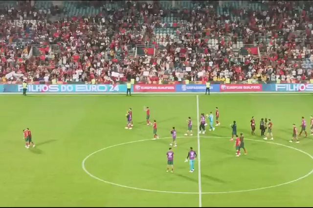 Seleção agradece aos adeptos presentes no Algarve