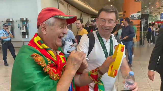 Autógrafo especial do selecionador José Luís Mendes