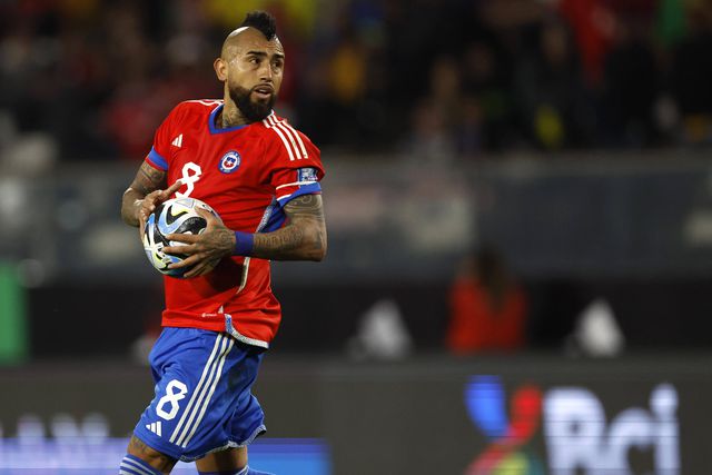 Vidal 'atira-se' ao selecionador do Chile: «Não entendo algumas decisões»