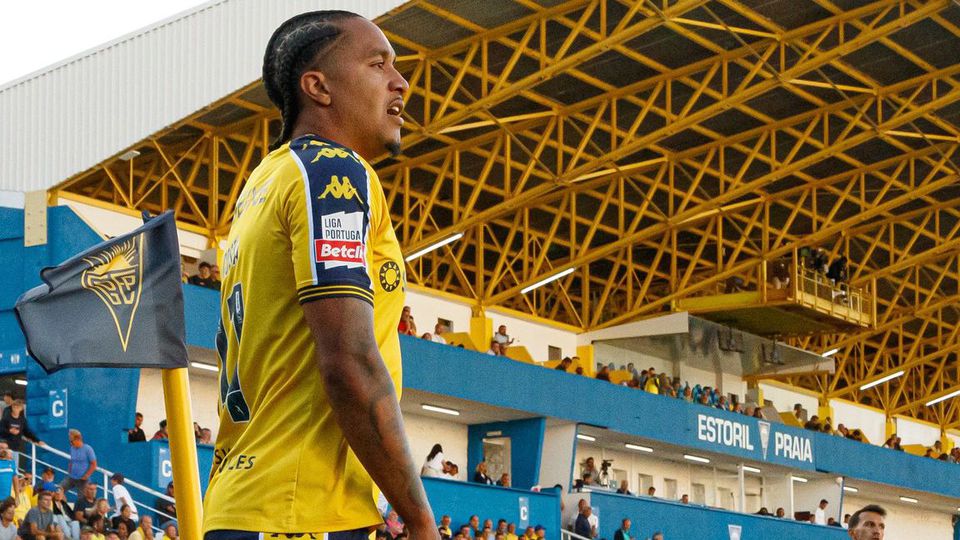 Experiente Hélder Costa (Estoril): «Foram semanas duras para mim»