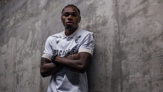 V. Guimarães renova com avançado: «Grato pela oportunidade»