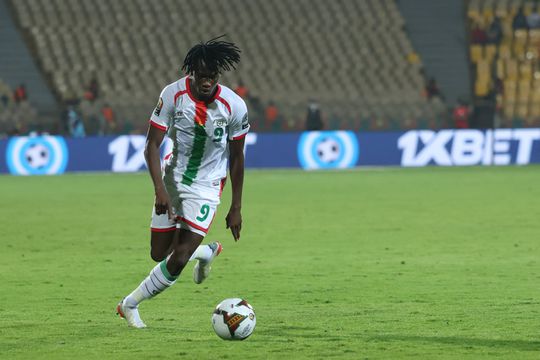 Issa Kaboré titular na vitória do Burkina Faso sobre o Malawi