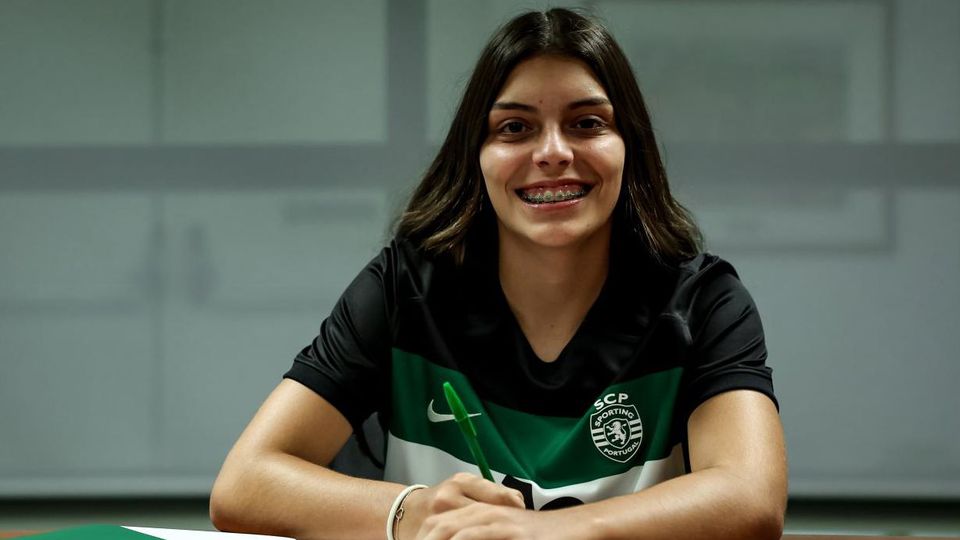 Sporting: Érica Cancelinha assina contrato