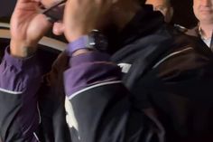 «Bem-vindo ao hospício»: Adeptos do Corinthians recebem Memphis em festa