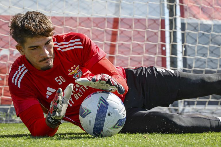 Diogo Ferreira, guarda-redes da formação desde 2019 - SL BENFICA