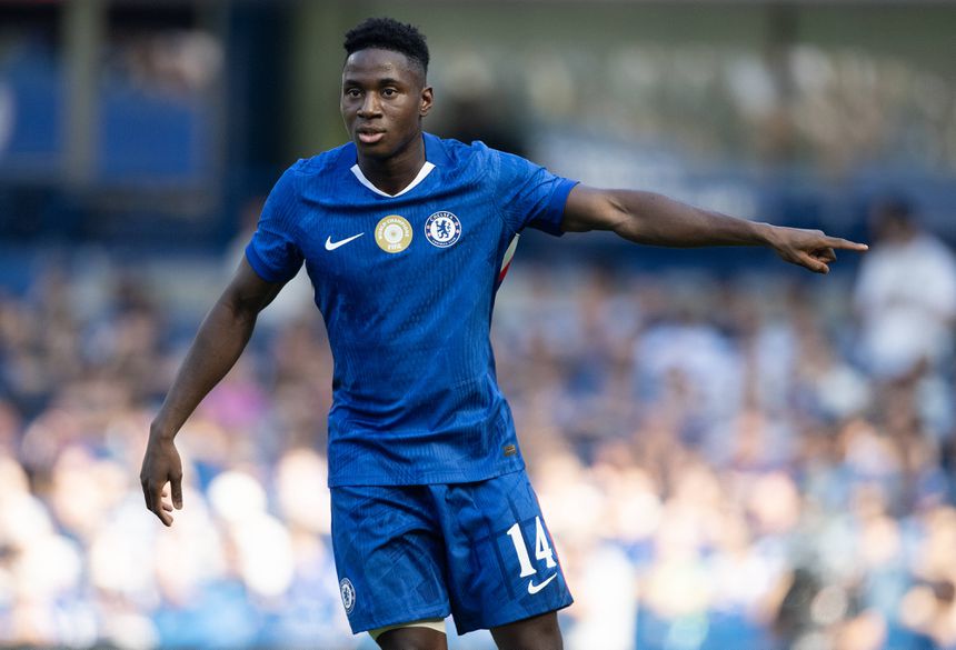 Dário Essugo ao serviço do Chelsea (IMAGO)