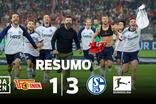 Nem a lesão do árbitro evitou primeira vitória do Schalke no regresso à Bundesliga (resumo)
