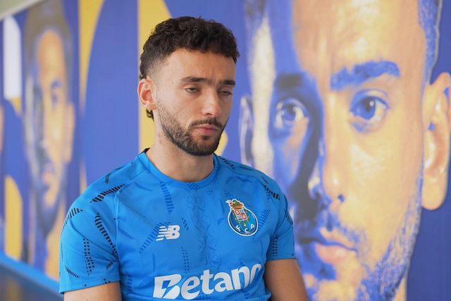 A opinião de João Mário aos assobios